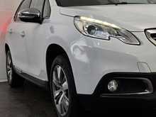 Peugeot 2008 e-HDi Allure 