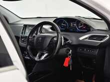 Peugeot 2008 e-HDi Allure 