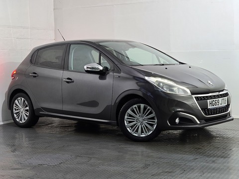 1.2 PureTech Signature Hatchback 5dr Petrol Manual Euro 6 (s/s) (82 ps)