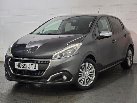 1.2 PureTech Signature Hatchback 5dr Petrol Manual Euro 6 (s/s) (82 ps)