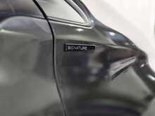 Peugeot 208 PureTech Signature 