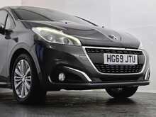 Peugeot 208 PureTech Signature 