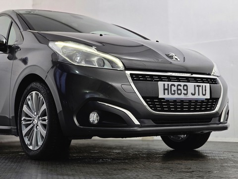 1.2 PureTech Signature Hatchback 5dr Petrol Manual Euro 6 (s/s) (82 ps)