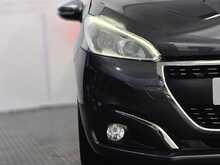 Peugeot 208 PureTech Signature 