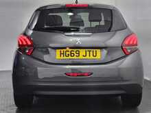 Peugeot 208 PureTech Signature 