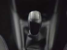 Peugeot 208 PureTech Signature 