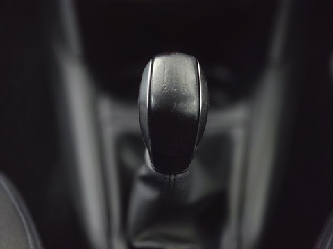 1.2 PureTech Signature Hatchback 5dr Petrol Manual Euro 6 (s/s) (82 ps)