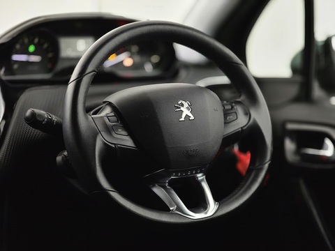 1.2 PureTech Signature Hatchback 5dr Petrol Manual Euro 6 (s/s) (82 ps)