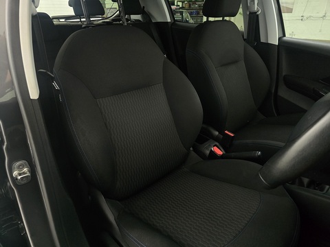 1.2 PureTech Signature Hatchback 5dr Petrol Manual Euro 6 (s/s) (82 ps)