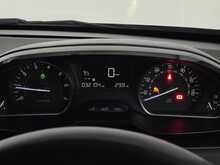 Peugeot 208 PureTech Signature 
