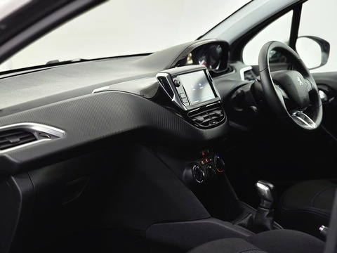 1.2 PureTech Signature Hatchback 5dr Petrol Manual Euro 6 (s/s) (82 ps)