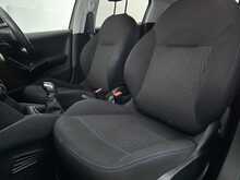 Peugeot 208 PureTech Signature 