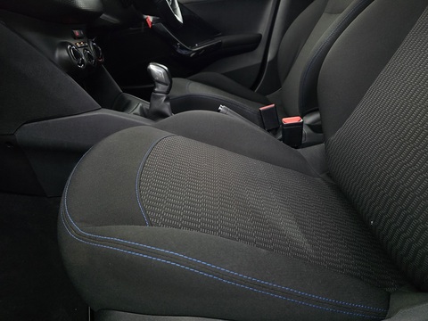 1.2 PureTech Signature Hatchback 5dr Petrol Manual Euro 6 (s/s) (82 ps)