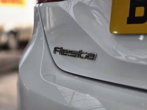 1.0T EcoBoost Zetec Hatchback 3dr Petrol Manual Euro 6 (s/s) (100 ps)