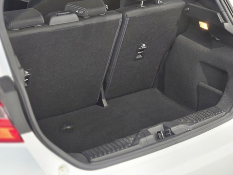 1.0T EcoBoost Zetec Hatchback 3dr Petrol Manual Euro 6 (s/s) (100 ps)