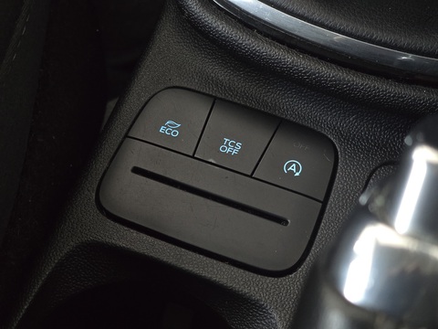 1.0T EcoBoost Zetec Hatchback 3dr Petrol Manual Euro 6 (s/s) (100 ps)