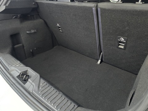 1.0T EcoBoost Zetec Hatchback 3dr Petrol Manual Euro 6 (s/s) (100 ps)