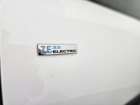 ZE LL21 33kWh Business Crew Van 4dr Electric Auto L3 H1 (i) (60 ps)