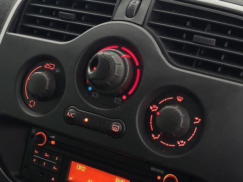ZE LL21 33kWh Business Crew Van 4dr Electric Auto L3 H1 (i) (60 ps)