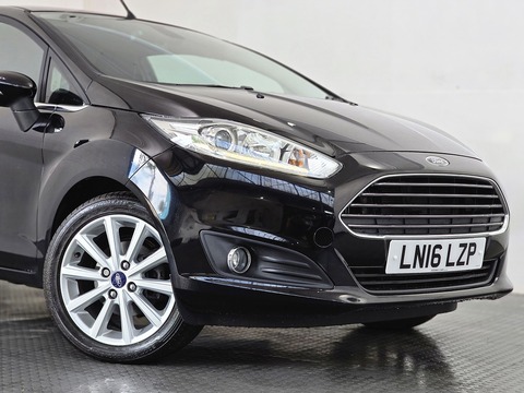 1.0T EcoBoost Titanium Hatchback 3dr Petrol Manual Euro 6 (s/s) (125 ps)