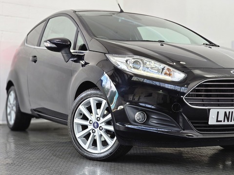 1.0T EcoBoost Titanium Hatchback 3dr Petrol Manual Euro 6 (s/s) (125 ps)