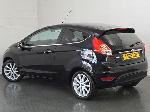 1.0T EcoBoost Titanium Hatchback 3dr Petrol Manual Euro 6 (s/s) (125 ps)