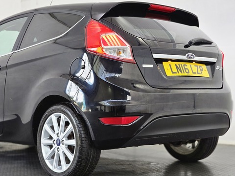 1.0T EcoBoost Titanium Hatchback 3dr Petrol Manual Euro 6 (s/s) (125 ps)