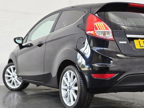 1.0T EcoBoost Titanium Hatchback 3dr Petrol Manual Euro 6 (s/s) (125 ps)