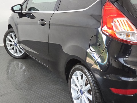 1.0T EcoBoost Titanium Hatchback 3dr Petrol Manual Euro 6 (s/s) (125 ps)