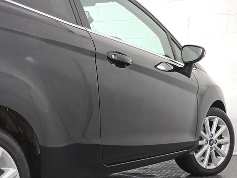 1.0T EcoBoost Titanium Hatchback 3dr Petrol Manual Euro 6 (s/s) (125 ps)