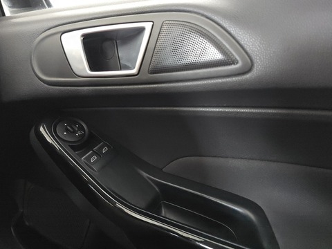 1.0T EcoBoost Titanium Hatchback 3dr Petrol Manual Euro 6 (s/s) (125 ps)