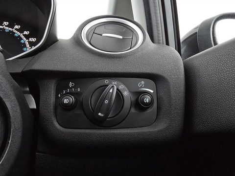 1.0T EcoBoost Titanium Hatchback 3dr Petrol Manual Euro 6 (s/s) (125 ps)