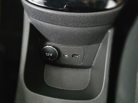 1.0T EcoBoost Titanium Hatchback 3dr Petrol Manual Euro 6 (s/s) (125 ps)