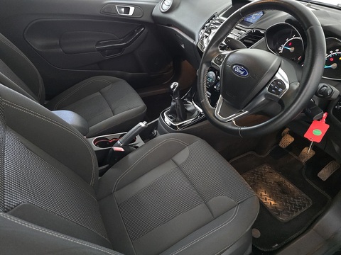 1.0T EcoBoost Titanium Hatchback 3dr Petrol Manual Euro 6 (s/s) (125 ps)