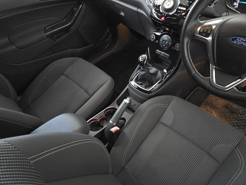 1.0T EcoBoost Titanium Hatchback 3dr Petrol Manual Euro 6 (s/s) (125 ps)