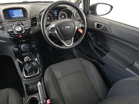 1.0T EcoBoost Titanium Hatchback 3dr Petrol Manual Euro 6 (s/s) (125 ps)