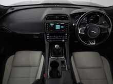 Jaguar F-PACE D180 R-Sport 