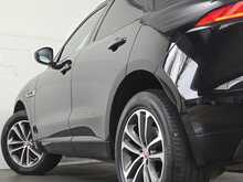 Jaguar F-PACE D180 R-Sport 