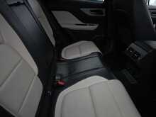 Jaguar F-PACE D180 R-Sport 