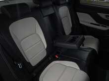 Jaguar F-PACE D180 R-Sport 