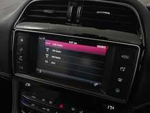 Jaguar F-PACE D180 R-Sport 