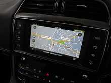 Jaguar F-PACE D180 R-Sport 