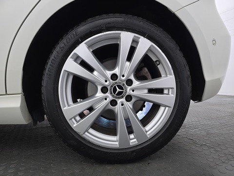 1.5 A180d Sport (Executive) Hatchback 5dr Diesel Manual Euro 6 (s/s) (109 ps)