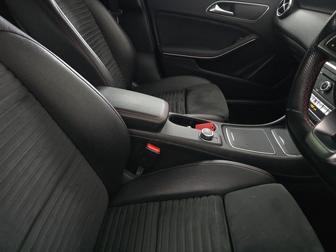 1.6 A180 AMG Line Hatchback 5dr Petrol 7G-DCT Euro 6 (s/s) (122 ps)