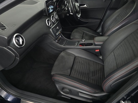 1.6 A180 AMG Line Hatchback 5dr Petrol 7G-DCT Euro 6 (s/s) (122 ps)