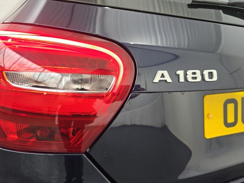 1.6 A180 AMG Line Hatchback 5dr Petrol 7G-DCT Euro 6 (s/s) (122 ps)