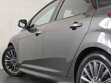 Ford Focus T EcoBoost ST-Line 