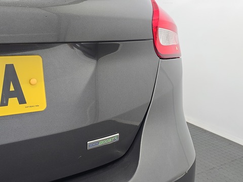 1.0T EcoBoost ST-Line Hatchback 5dr Petrol Manual Euro 6 (s/s) (140 ps)