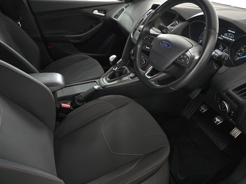 1.0T EcoBoost ST-Line Hatchback 5dr Petrol Manual Euro 6 (s/s) (140 ps)