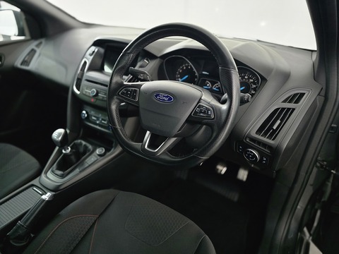 1.0T EcoBoost ST-Line Hatchback 5dr Petrol Manual Euro 6 (s/s) (140 ps)